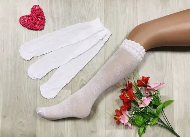 История капроновых гольфов в детской моде